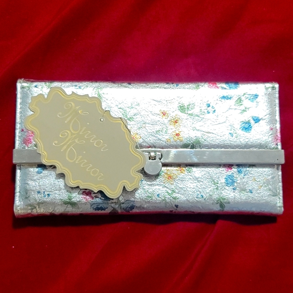 New wallet/clutch silver metallic padded fabric flowers